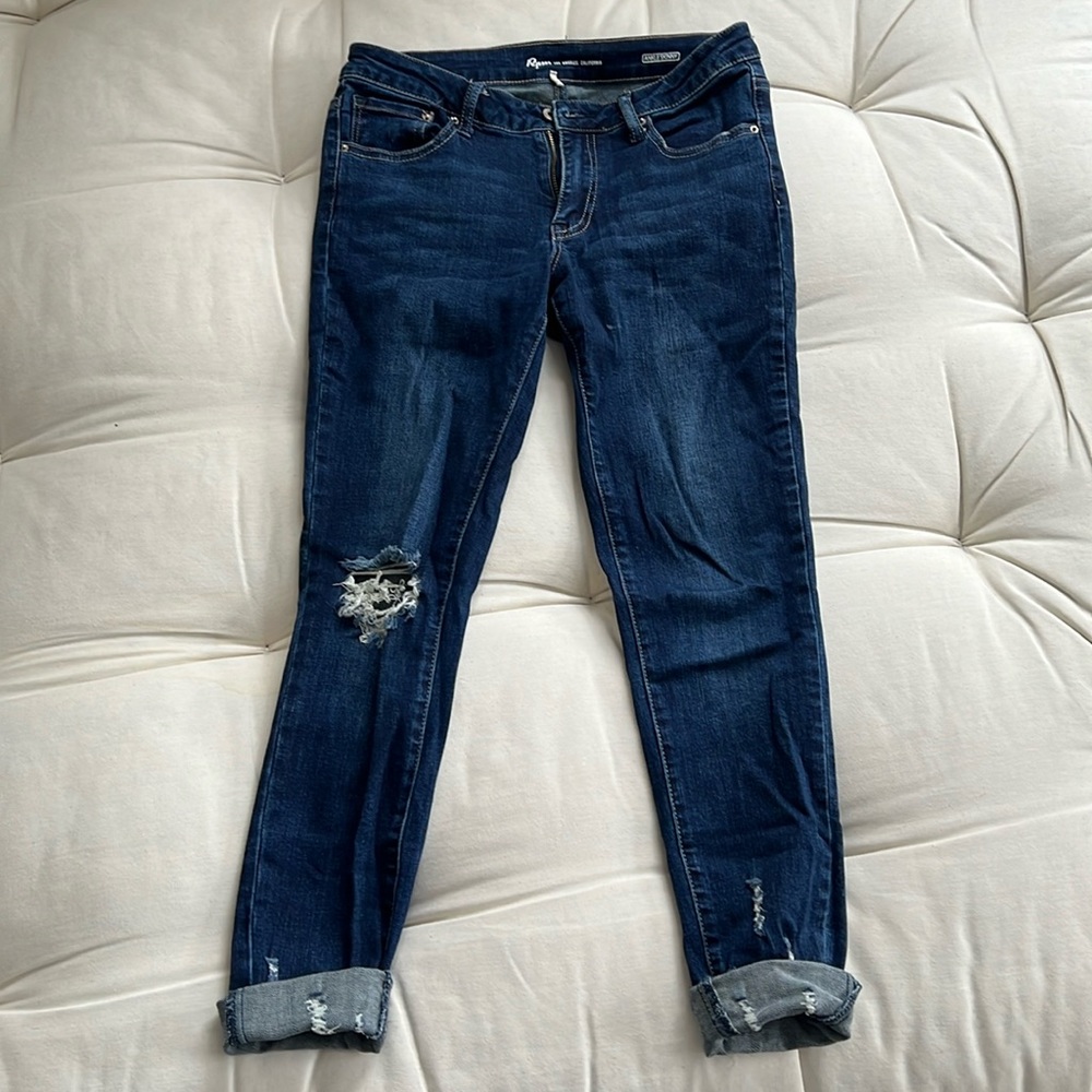 Vici jeans size 5 - inseam 28”